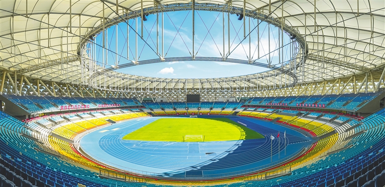 海南三亚国际体育产业园体育场蓝色塑胶跑道